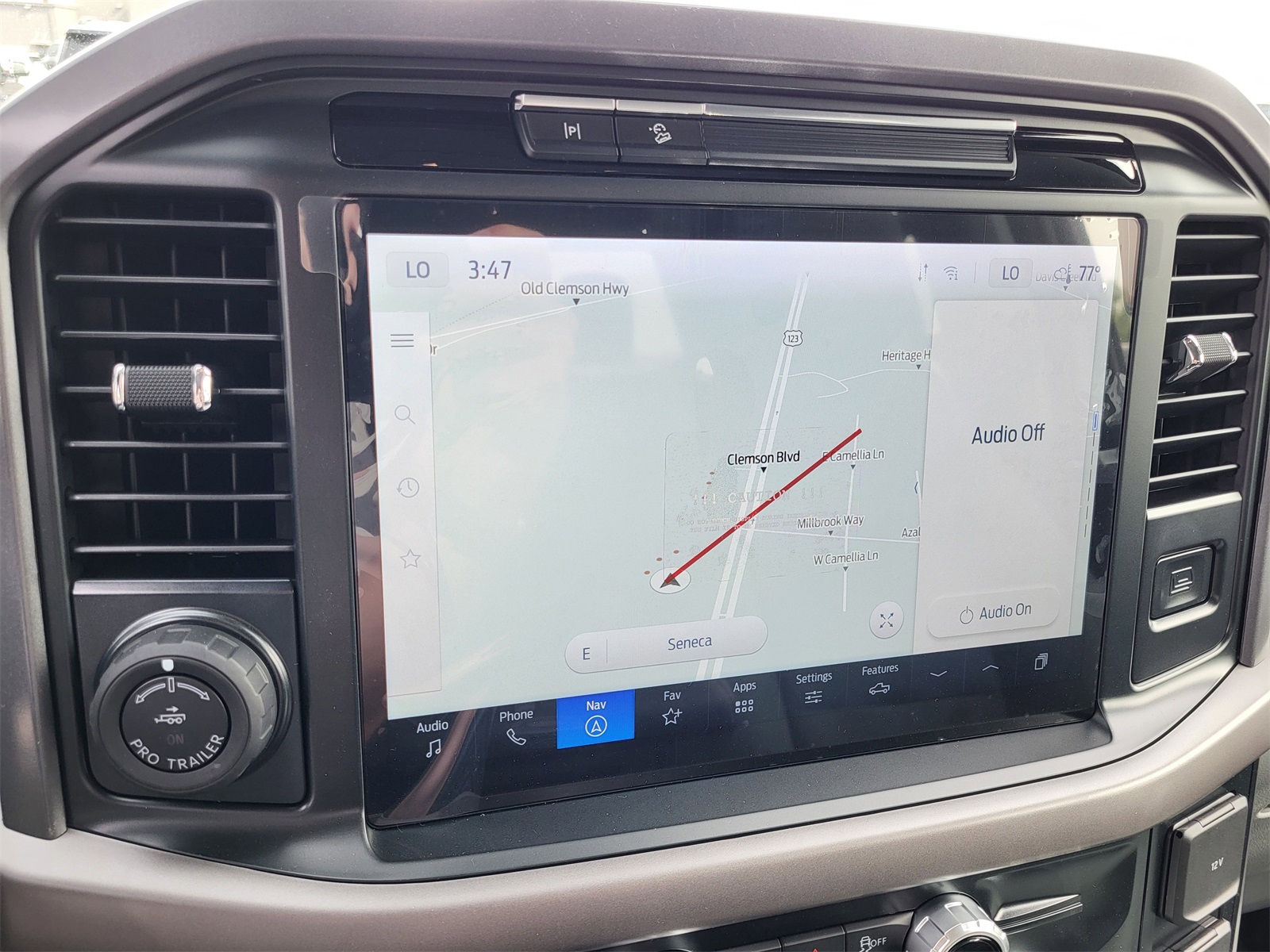 2025 Ford F-150 XLT photo 16