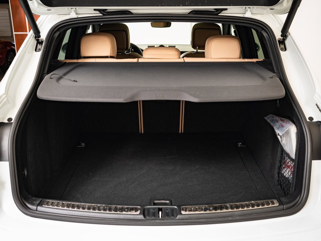 2024 Porsche Macan T photo 17
