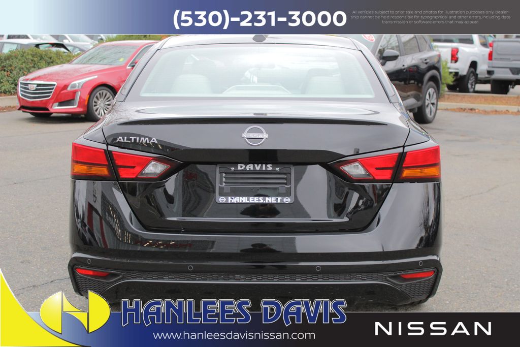 2025 Nissan Altima 2.5 SV photo 5