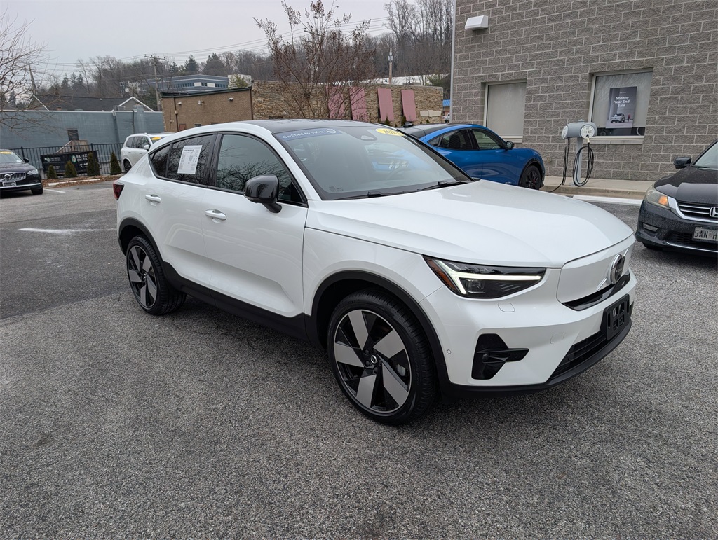 2023 Volvo C40 Ultimate's photo