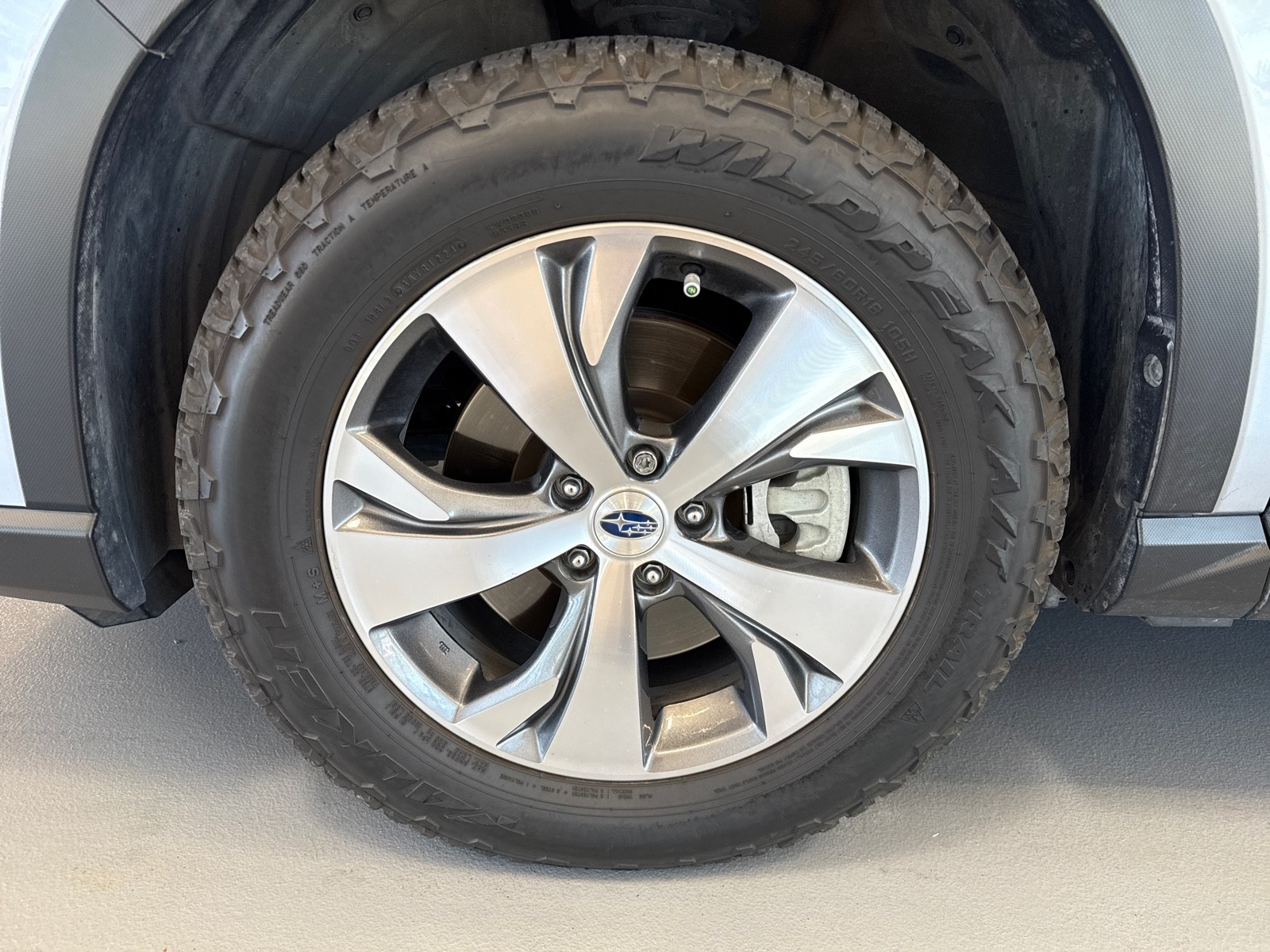 Used 2022 Ice Silver Metallic Subaru Premium image 22