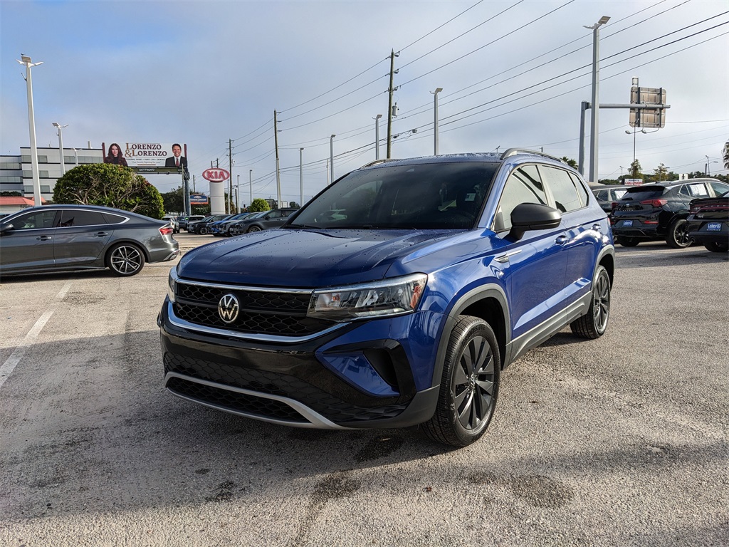 2022 Volkswagen Taos S photo 3