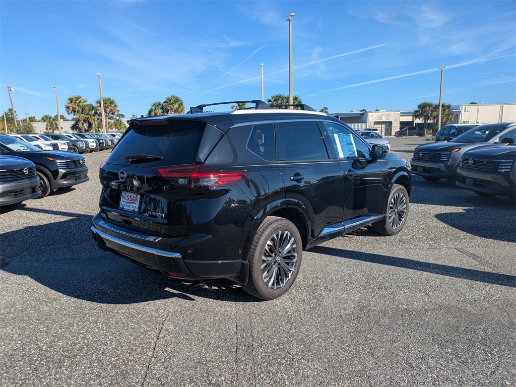 2025 Nissan Rogue Platinum photo 3