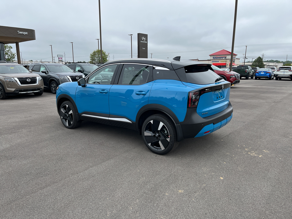 2025 Nissan Kicks SR photo 4