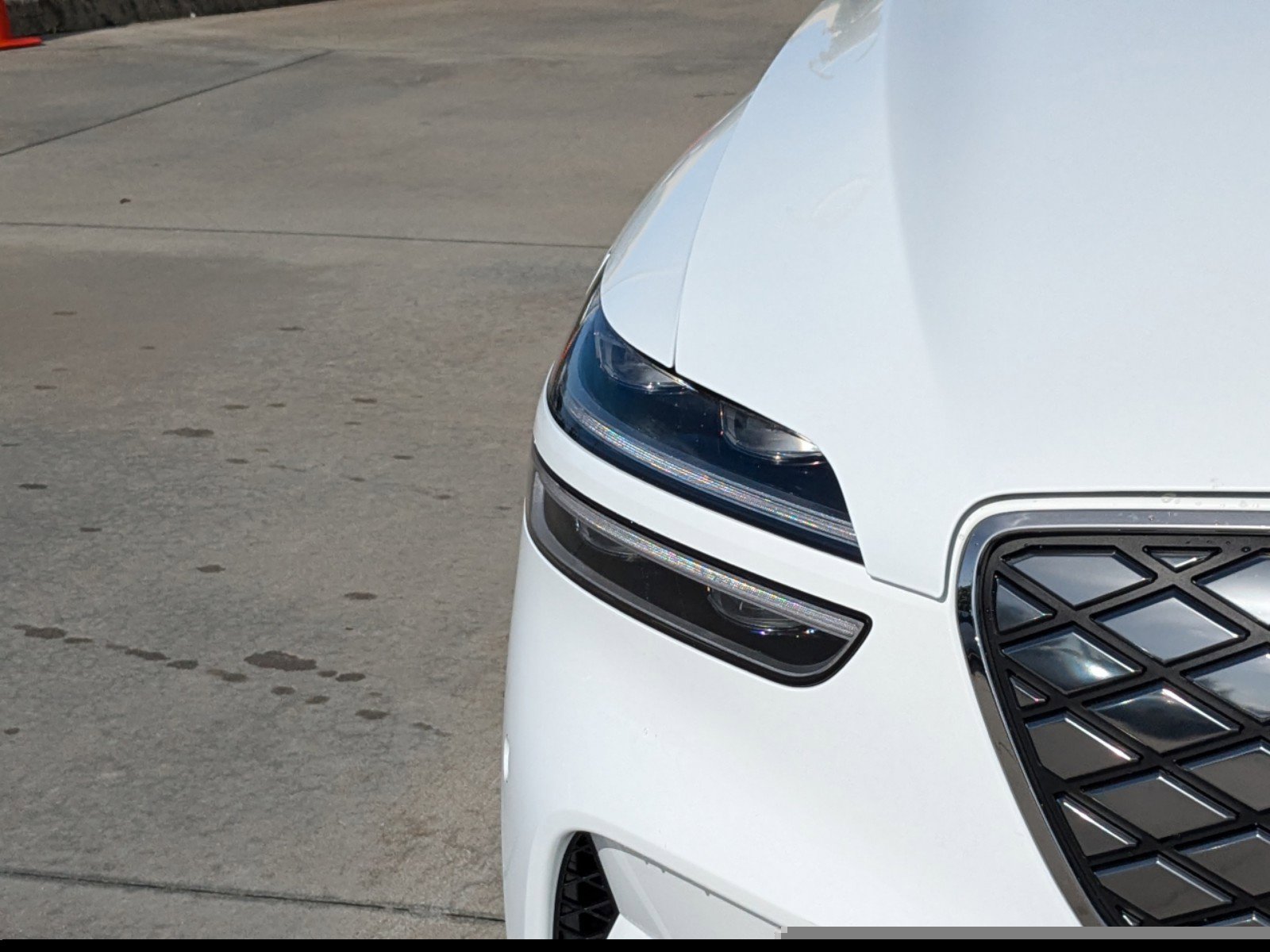 2025 Genesis Electrified GV70 Prestige photo 7
