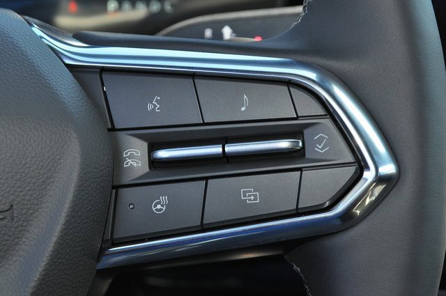 2025 Chevrolet Equinox LT photo 17