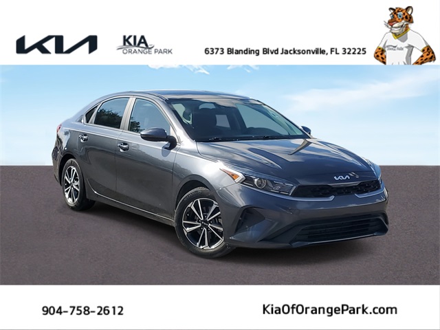 2022 Kia Forte LXS photo 2