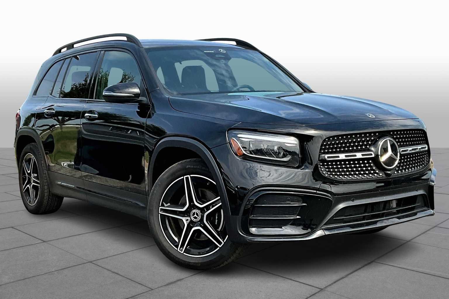 2025 Mercedes Benz GLB 250 4MATIC photo 2