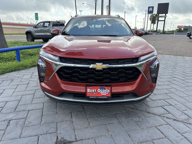 2024 Chevrolet Trax LT photo 2