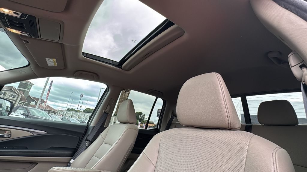2023 Honda Ridgeline RTL photo 22