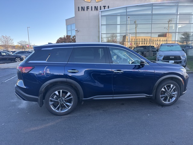 2022 Infiniti QX60 Luxe photo 4