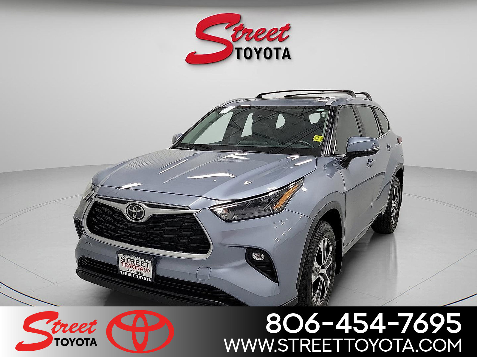 2023 Toyota Highlander XLE's photo