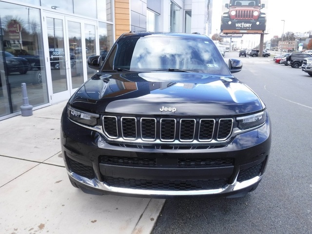 2024 Jeep Grand Cherokee Laredo photo 3