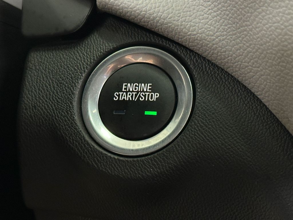2022 Chevrolet Equinox LS photo 24
