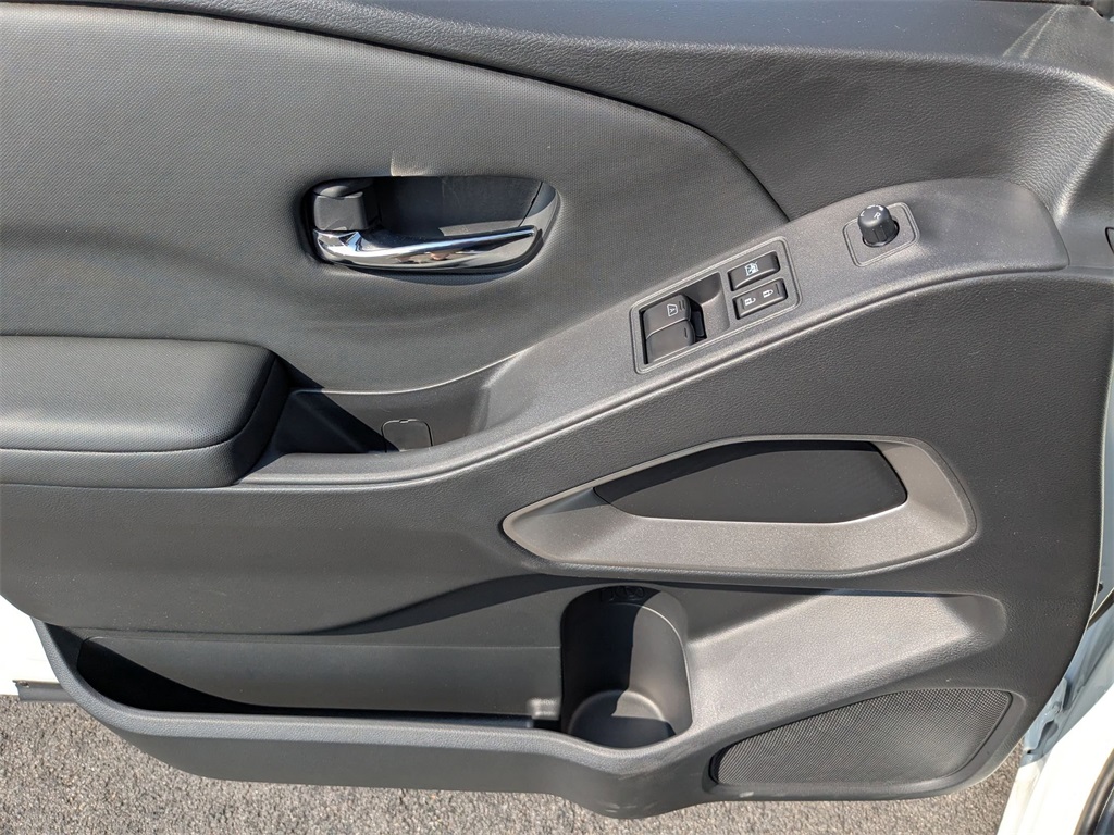 2024 Nissan Frontier SV photo 10