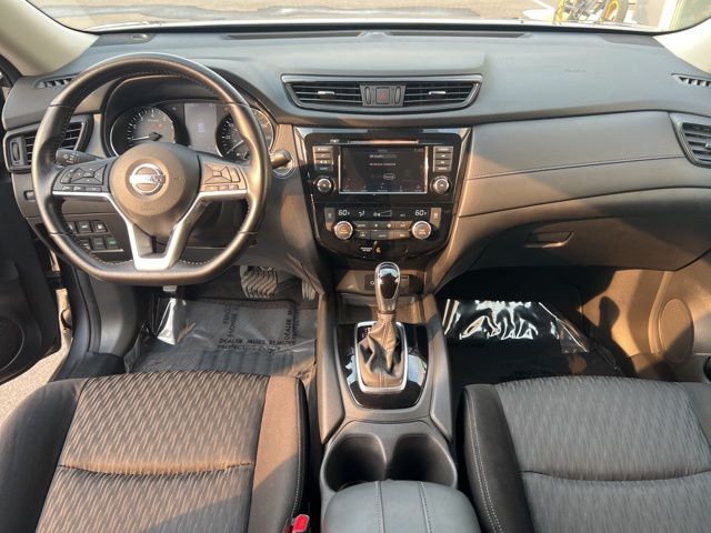 2020 Nissan Rogue SV photo 4