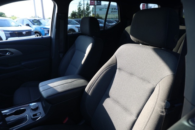 2022 Chevrolet Traverse photo 14