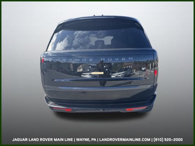 2025 Land Rover Range Rover SE photo 2