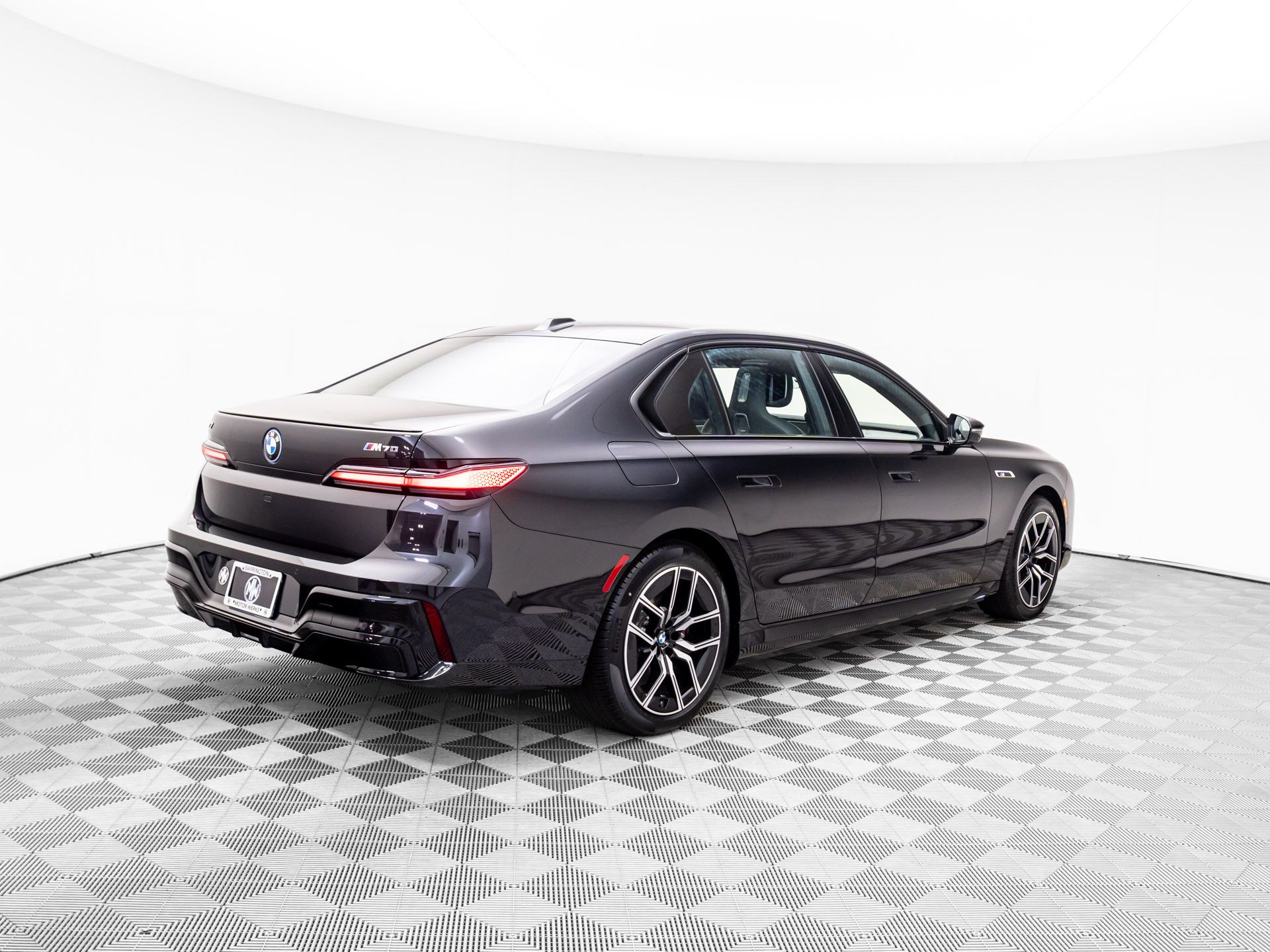 New 2025 Black Sapphire Metallic BMW M70 image 6