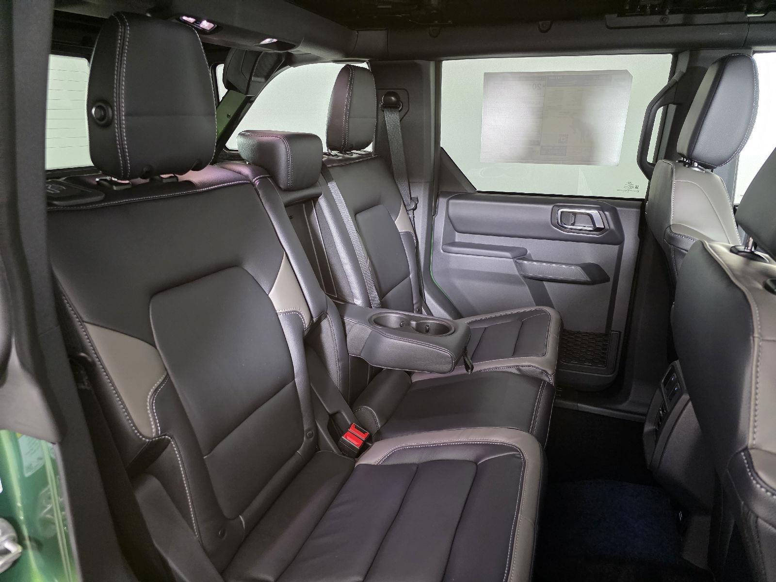 2025 Ford Bronco Outer Banks photo 17