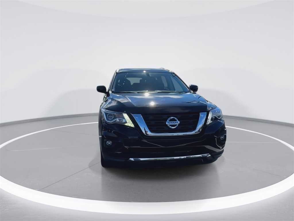 2019 Nissan Pathfinder Platinum photo 2