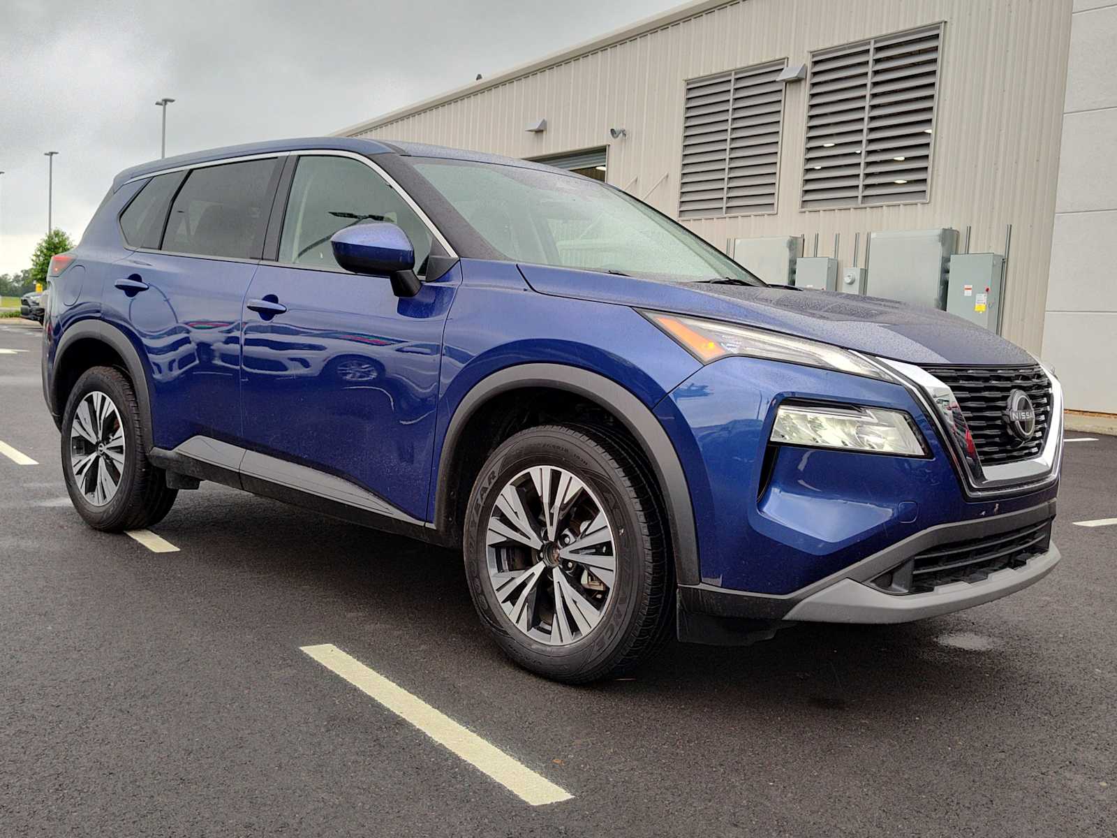 2023 Nissan Rogue SV photo 10