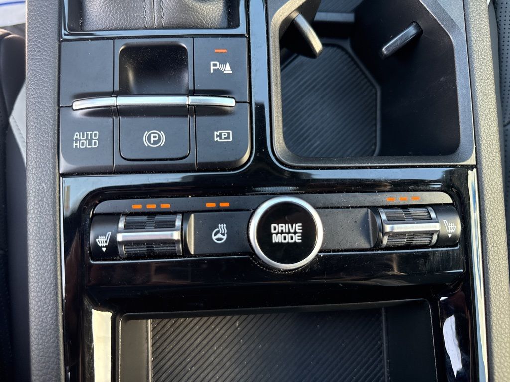 2025 Kia K5 GT-Line photo 21