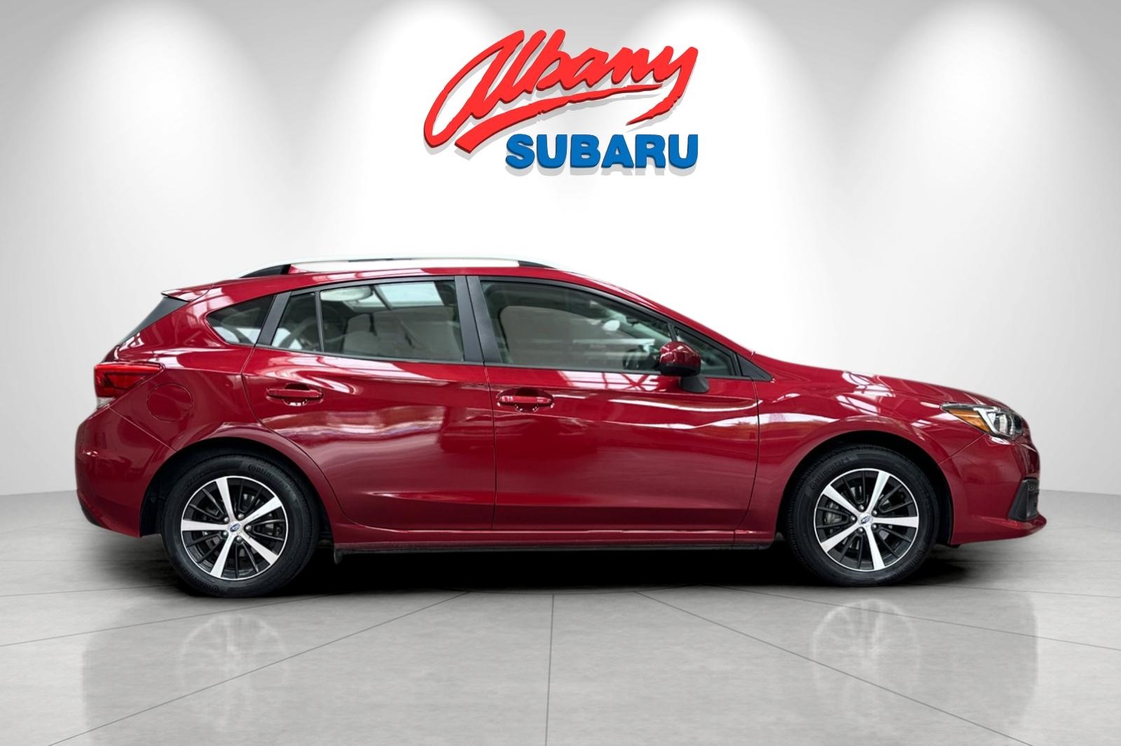 2023 Subaru Impreza Premium photo 3