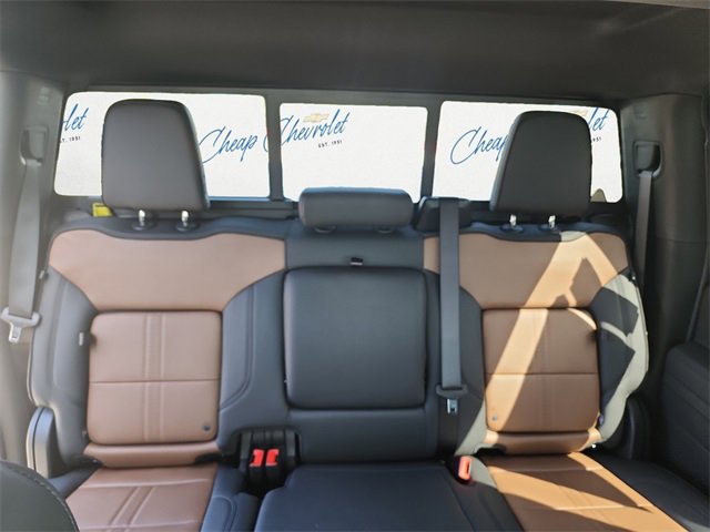 2025 Chevrolet Silverado 3500HD High Country photo 11