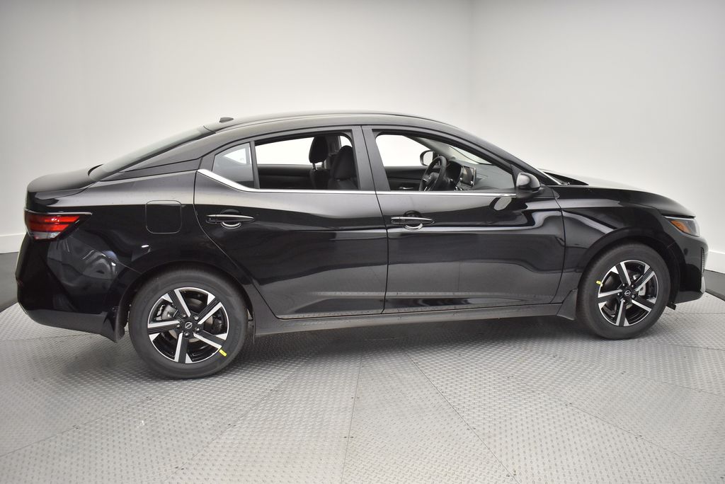 2025 Nissan Sentra SV photo 3