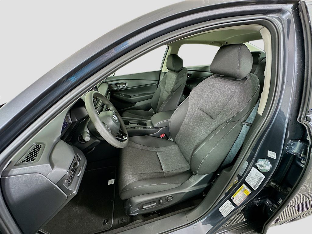 2025 Honda Accord SE photo 13