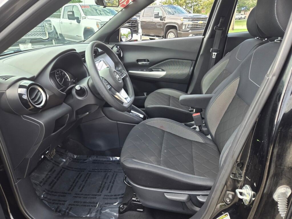 2020 Nissan Kicks SV photo 14