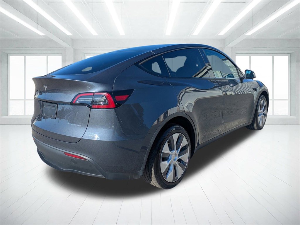 2023 Tesla Model Y Long Range photo 3