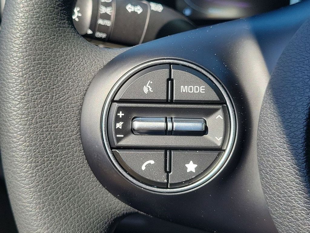 2025 Kia Soul LX S photo 20
