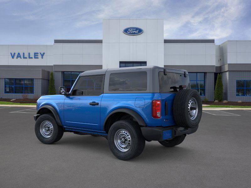 2025 Ford Bronco Base photo 2