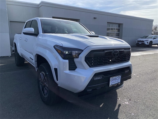 2025 Toyota Tacoma TRD Sport's photo