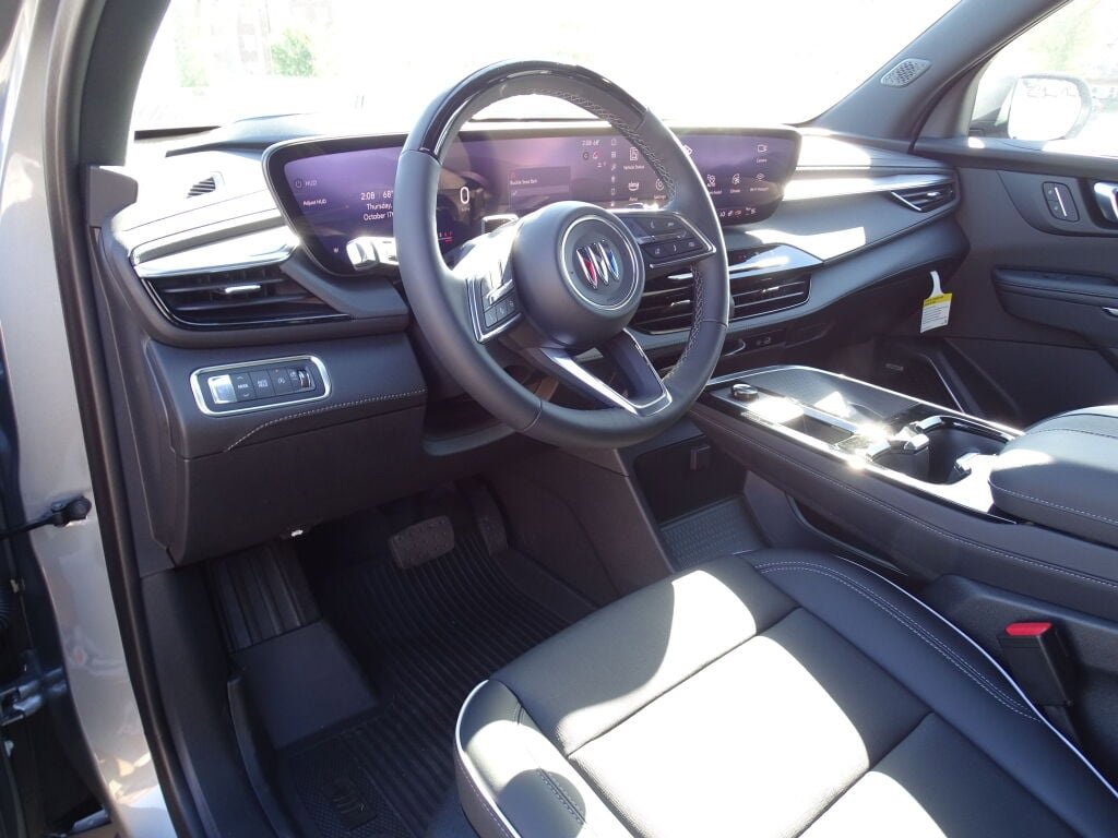 2025 Buick Enclave Preferred photo 26