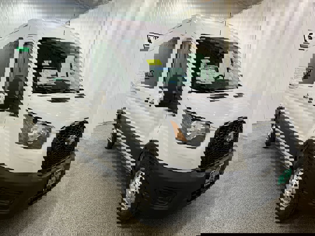 New 2025 OXFORD WHITE Ford BASE image 1
