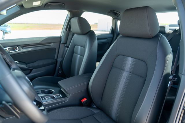 2026 Honda Civic Sport photo 14