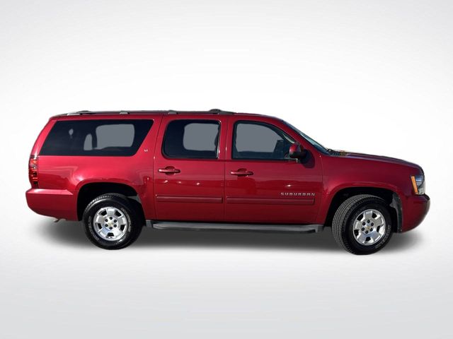 Used 2013 Chevrolet Suburban LT with VIN 1GNSCJE07DR330998 for sale in Plymouth, WI