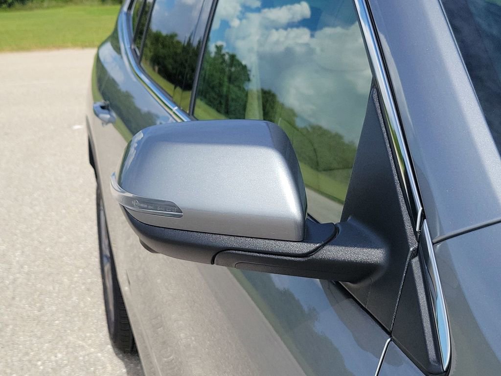 2025 Buick Enclave Preferred photo 18