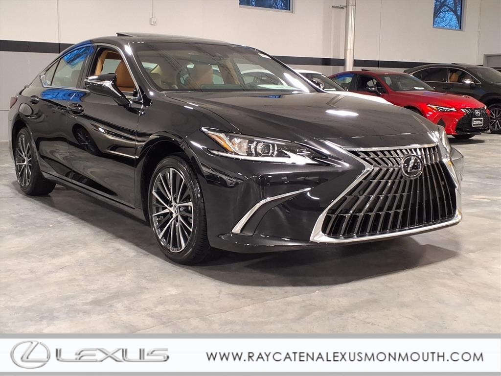 2025 Lexus ES 350's photo