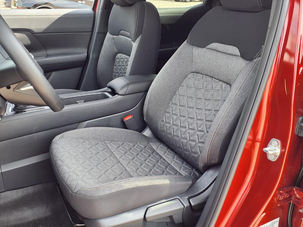 2026 Nissan Kicks SV photo 2