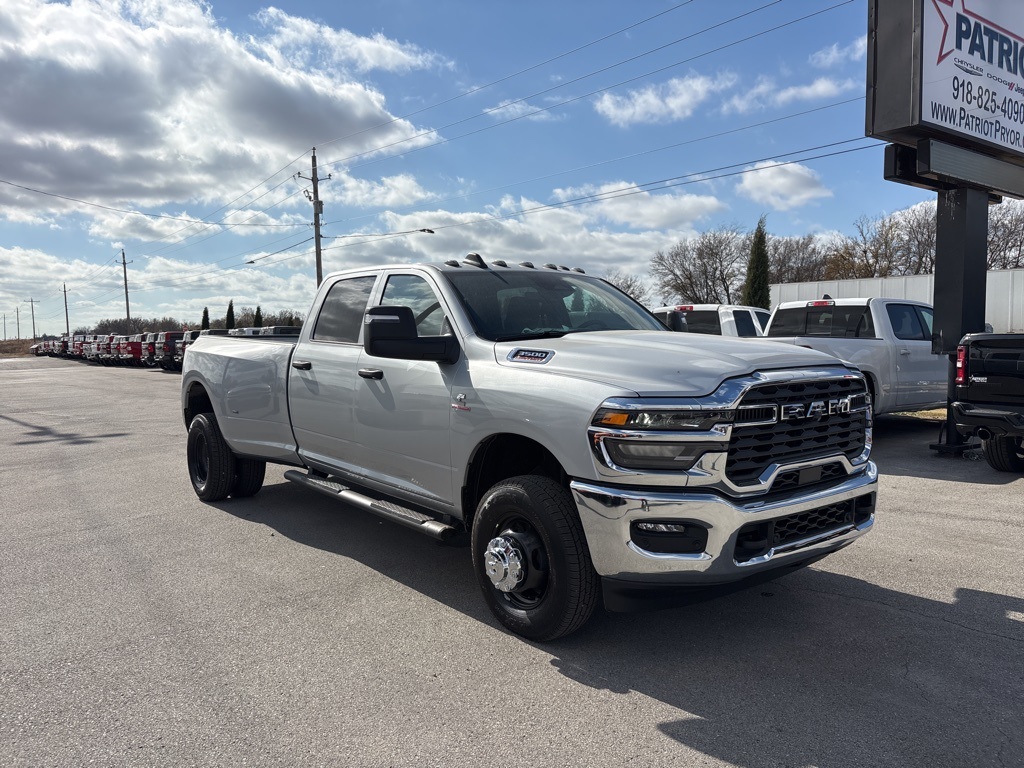 2026 RAM Ram 3500 Pickup Tradesman's photo