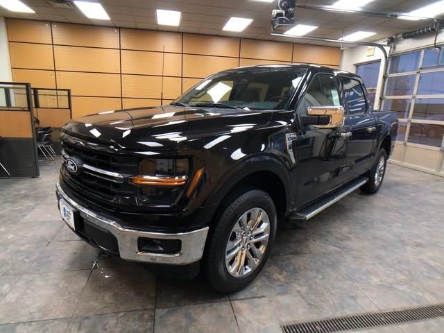 2025 Ford F-150 XLT photo 2