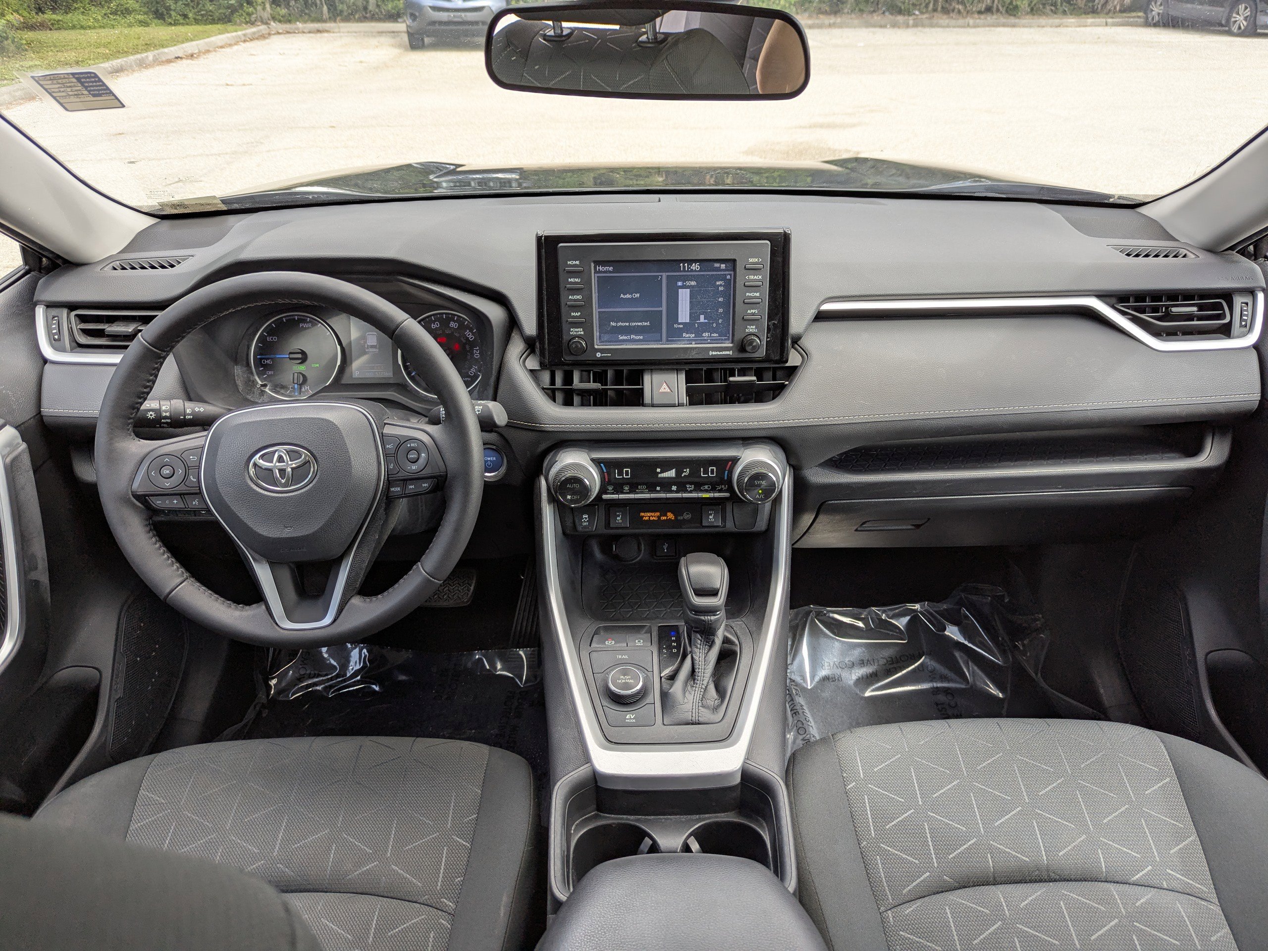 2021 Toyota RAV4 Hybrid XLE photo 4