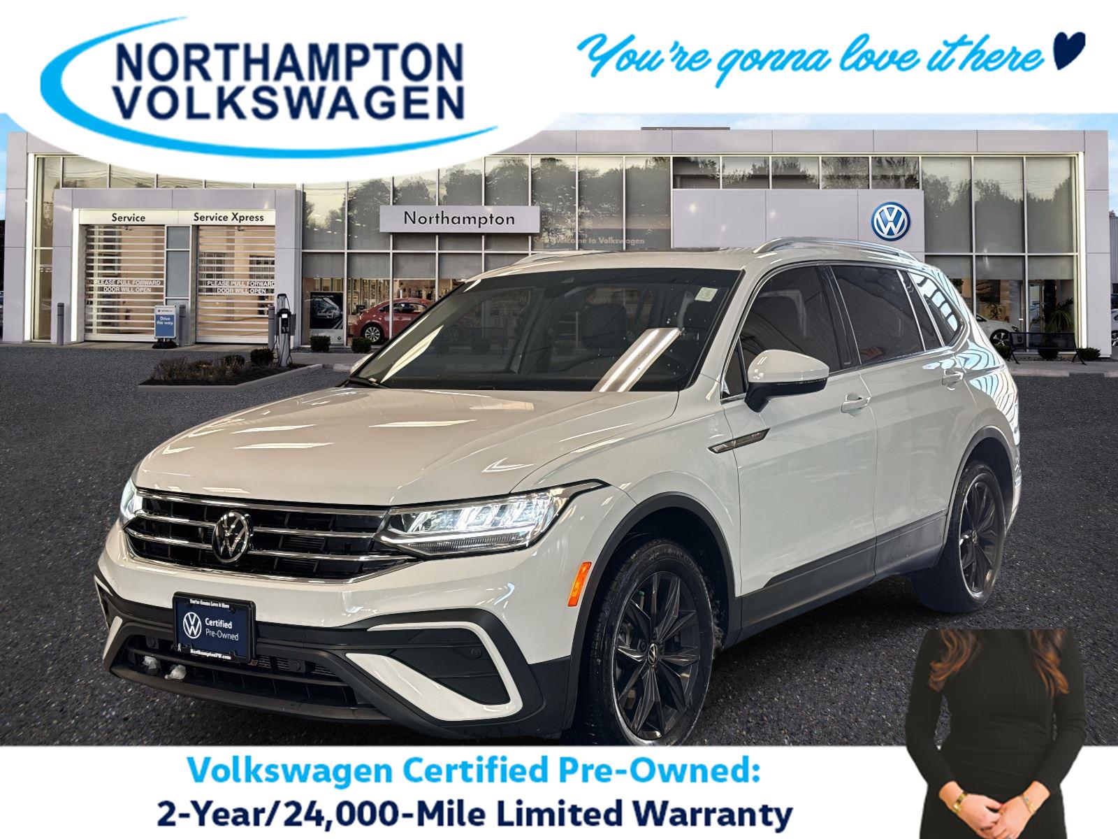 2024 Volkswagen Tiguan SE's photo