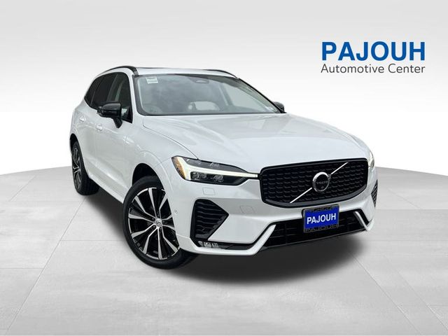 2024 Volvo XC60 Plus's photo