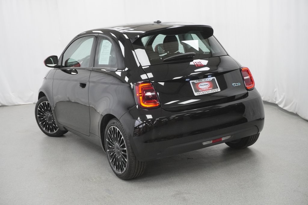 2024 Fiat 500e Red photo 10