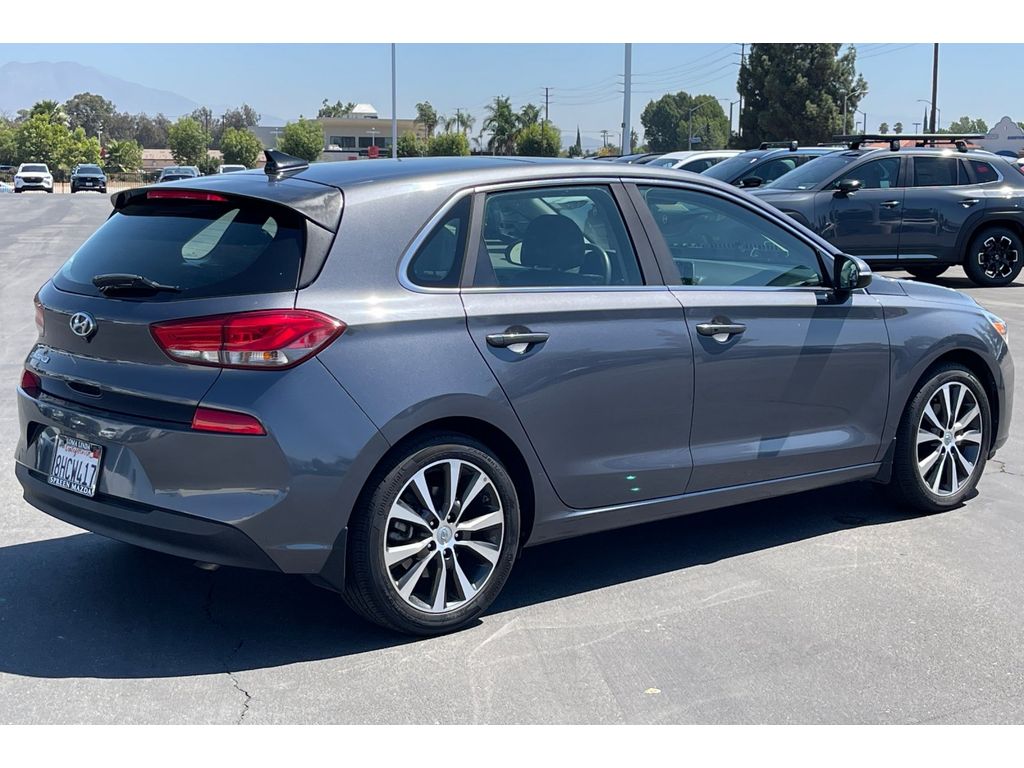 2018 Hyundai Elantra GT Base photo 7